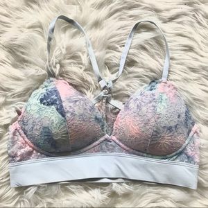 VS Lace Wireless Racerback Bra